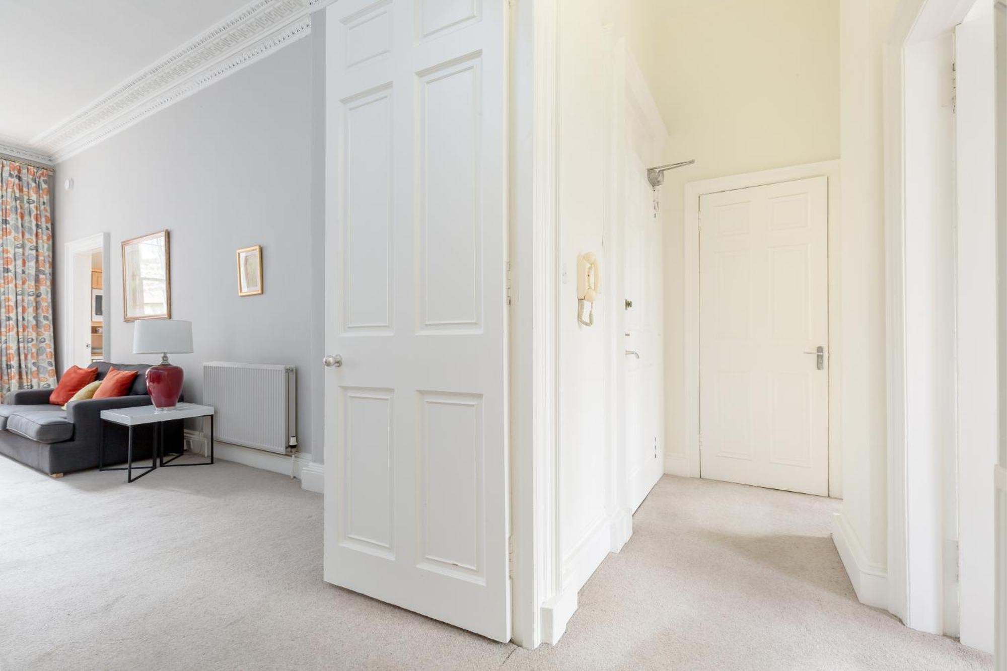 Light And Spacious 2 Bedroom Flat In Heart Of Эдинбург Экстерьер фото